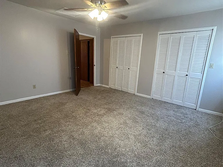 1312 N Avenue R — Photo 16