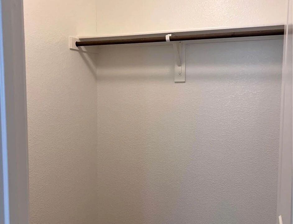 1st image of 3331 Hawkins Dr