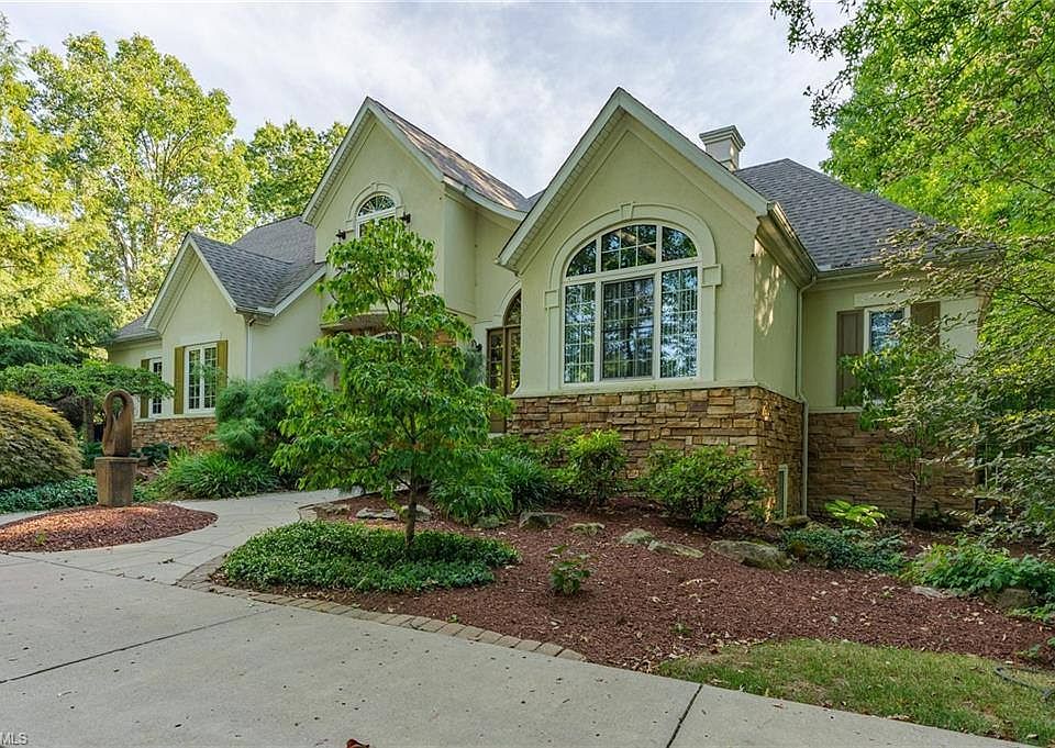 1st image of 9025 Briarwood Ct