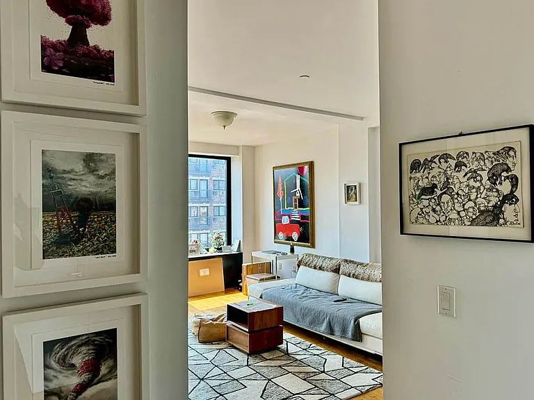 2734 21st St #5B — Photo 5