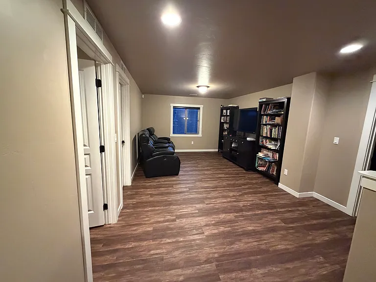 12272 W Oneida St — Photo 15