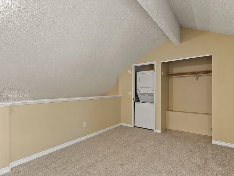 8612 N Mayfair St #6 — Photo 16