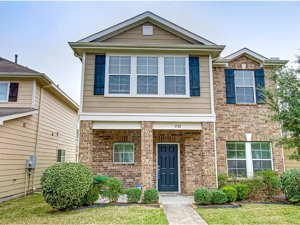 1735 Nichole Woods Dr