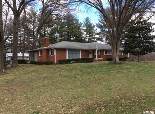 12424 Lakeview Rd, Mount Vernon, IL 62864