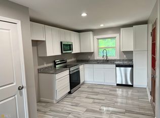 96 E Main St N, Hampton, GA 30228