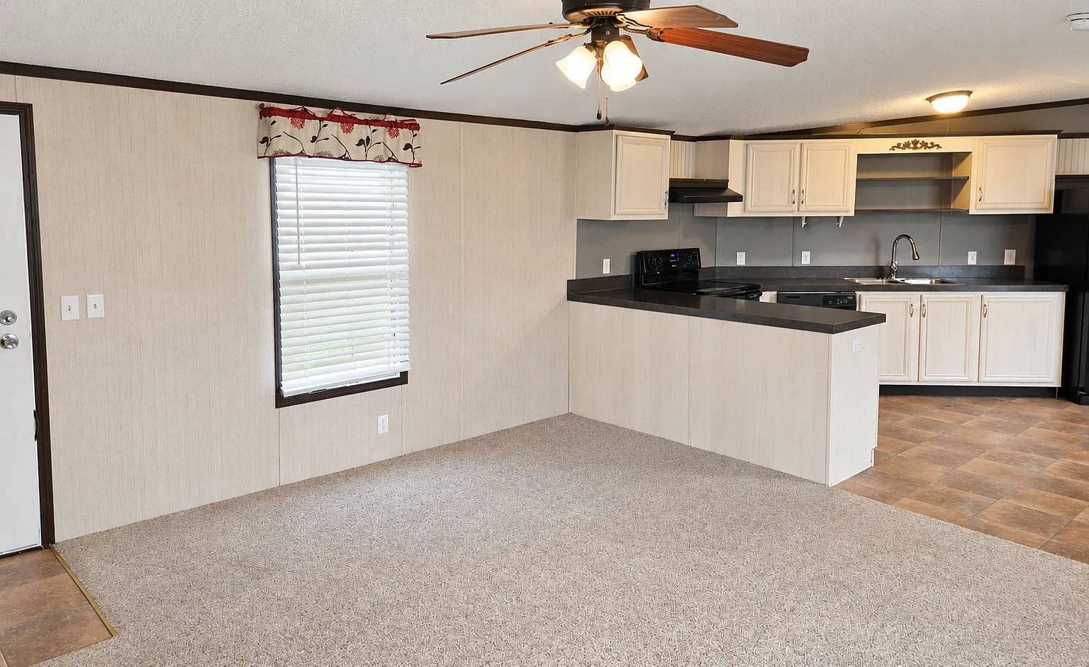 3 bed, 1150 sqft, $1,050 — Photo 2