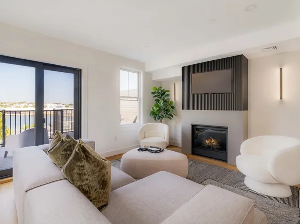 272 E Eagle St #6, Boston, MA 02128