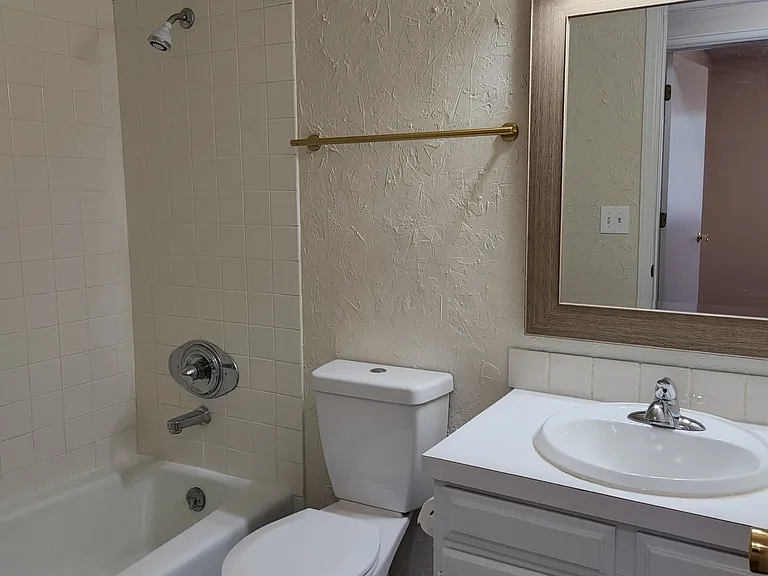 4325 W 23rd St — Photo 10