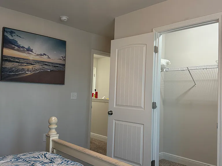 1887 Pointe Dr — Photo 15