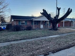 2216 Foggy Bottom Dr, Florissant, MO