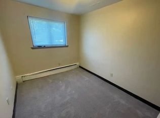 1074 Arkwright St APT 1, Saint Paul, MN 55130