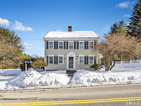 4th image of 256 Nichols Avenue