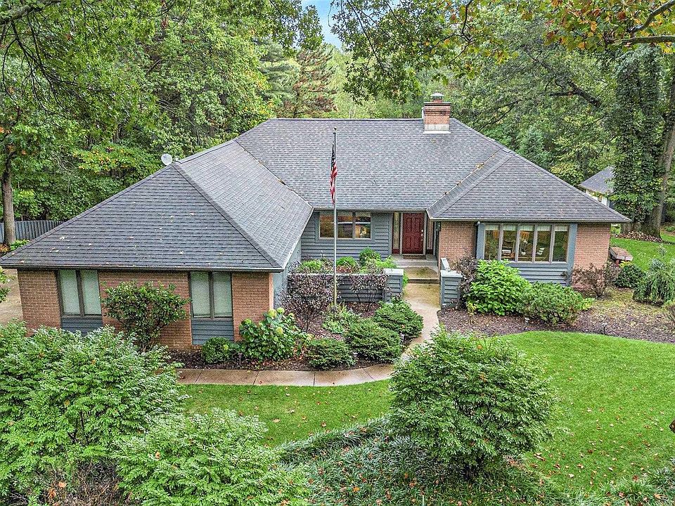 1st image of 51230 Stratford Dr