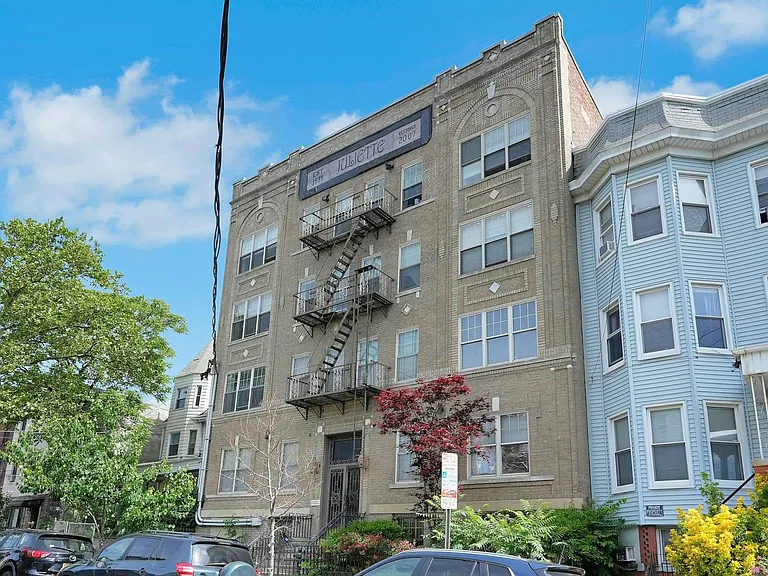 42 Prospect St #3C — Photo 13