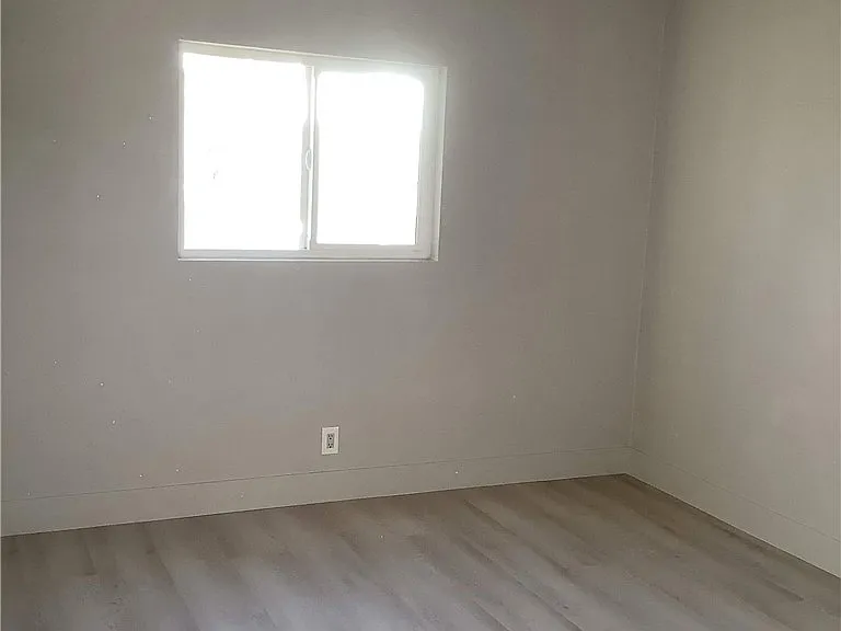 1113 S Virlee St — Photo 15