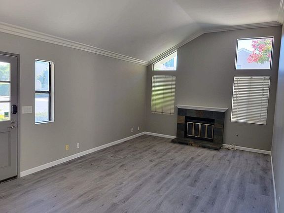 Living Room w/High Ceilings