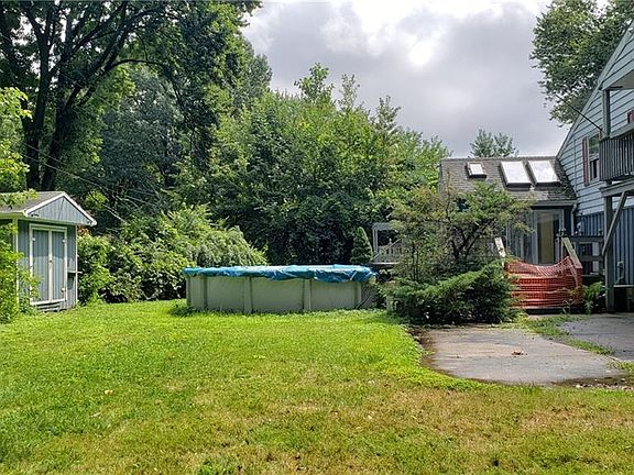 4th image of 35405 Dewey Dr