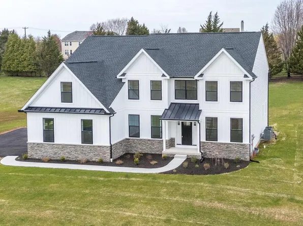 209 Old State Rd, Royersford, PA 19468