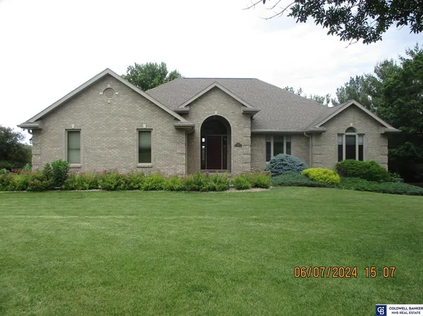 1700 NW 126th St, Lincoln, NE 68528