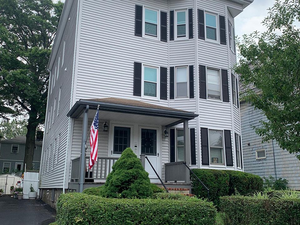 Front of House - Apartment is on the top floor