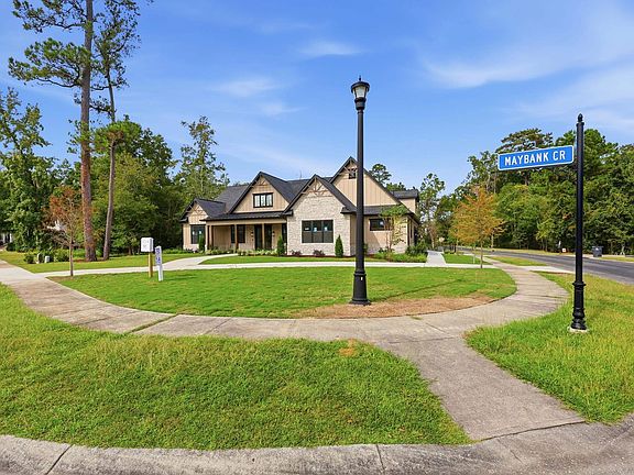 4th image of 2237 Maybank Circle