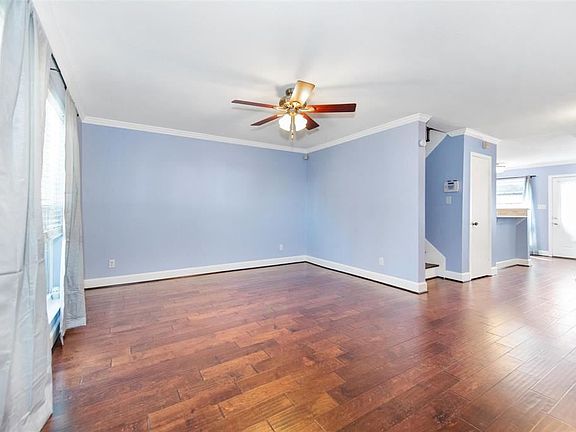 5th image of 6111 Beverly Hill St #19