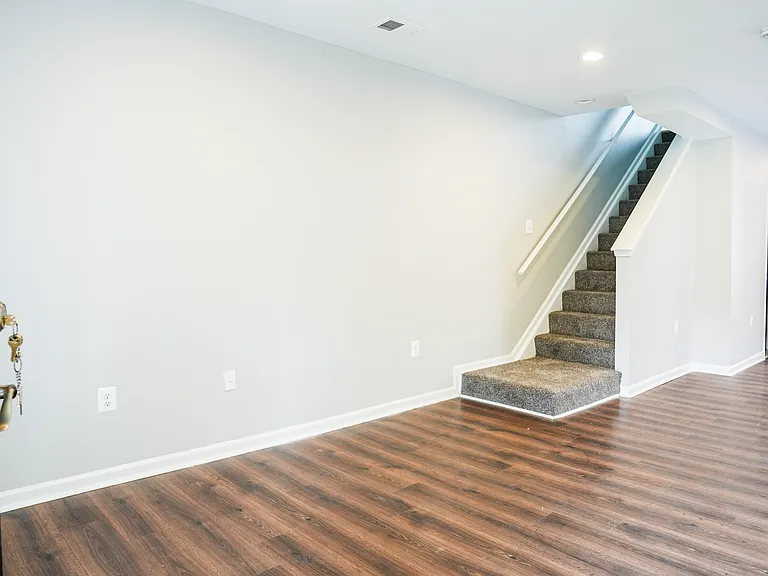 4413 Wrenwood Ave — Photo 4