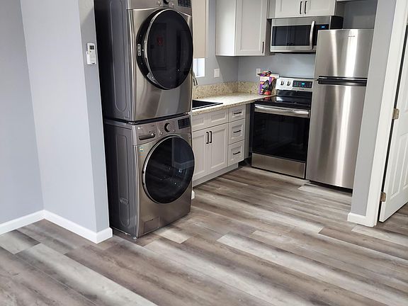 4th image of 1475 W 157th St #F