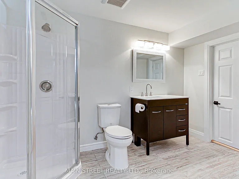 4 Carrington Pl #B — Photo 16