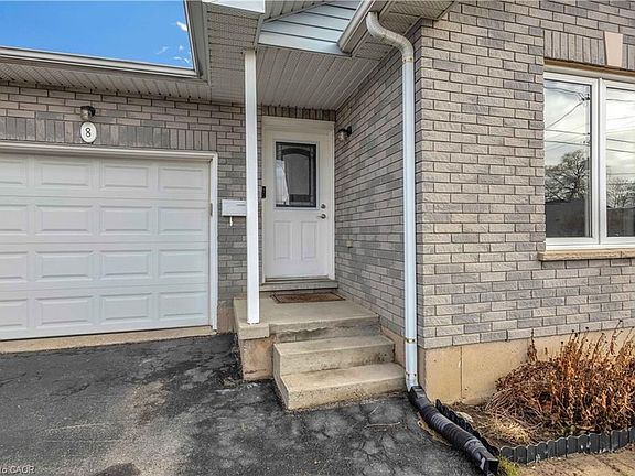 3rd image of 8 Brantdale Ave