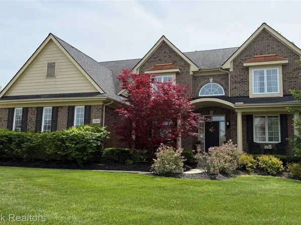 22462 Cyprus Dr, Northville, MI 48167