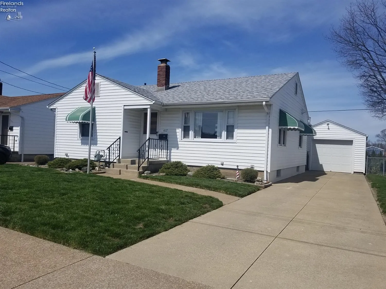 417 Rockwell St photo 1