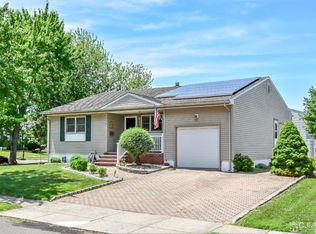 106 Jeffery Rd, Colonia, NJ 07067