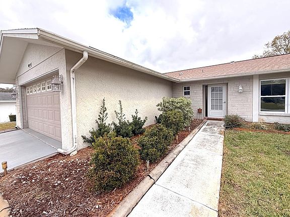 2nd image of 8014 Casuarina Dr