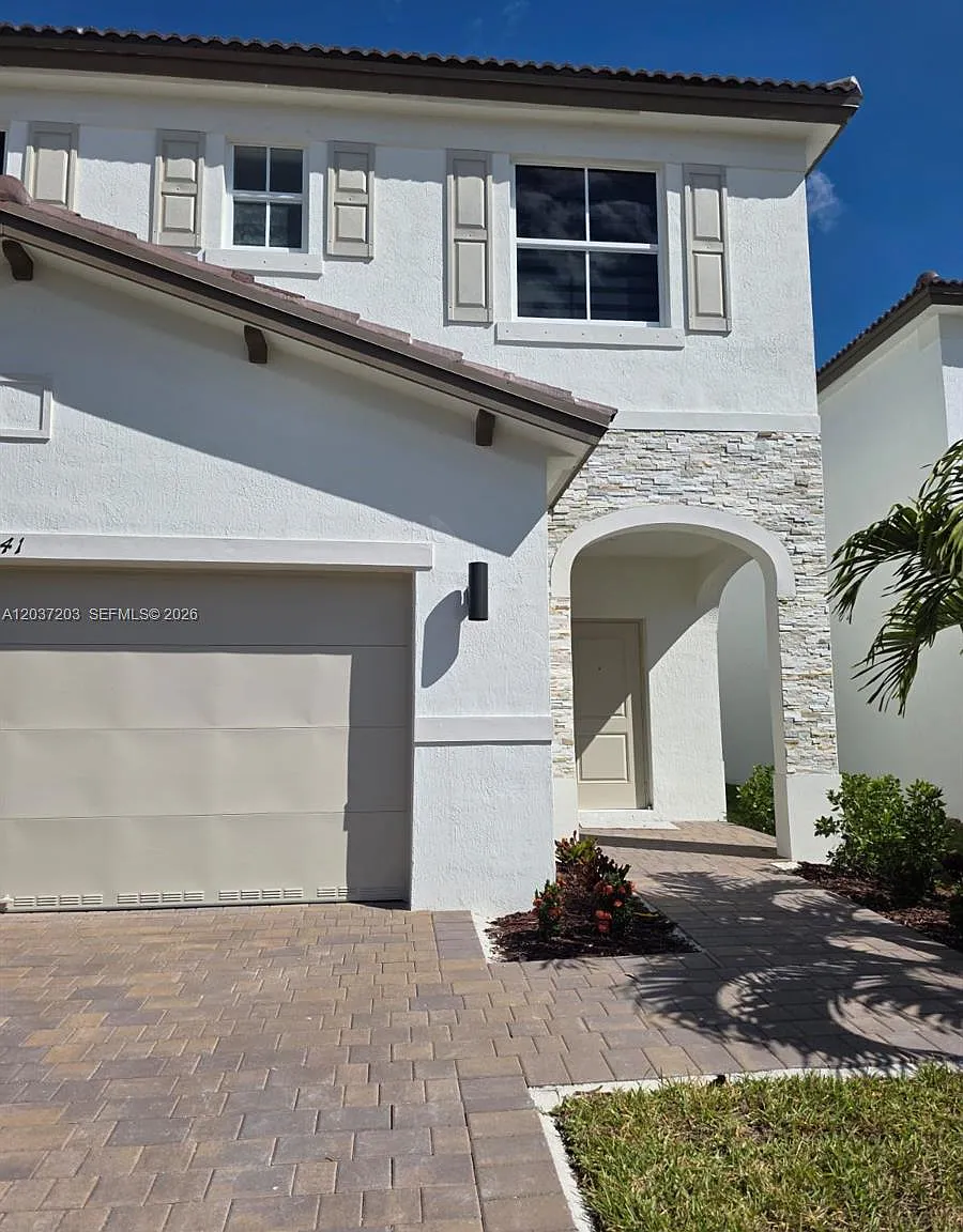 5 bed, 4.0 bath, $4,200 — Photo 2