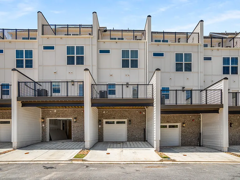 2567 Astaire Ct — Photo 17
