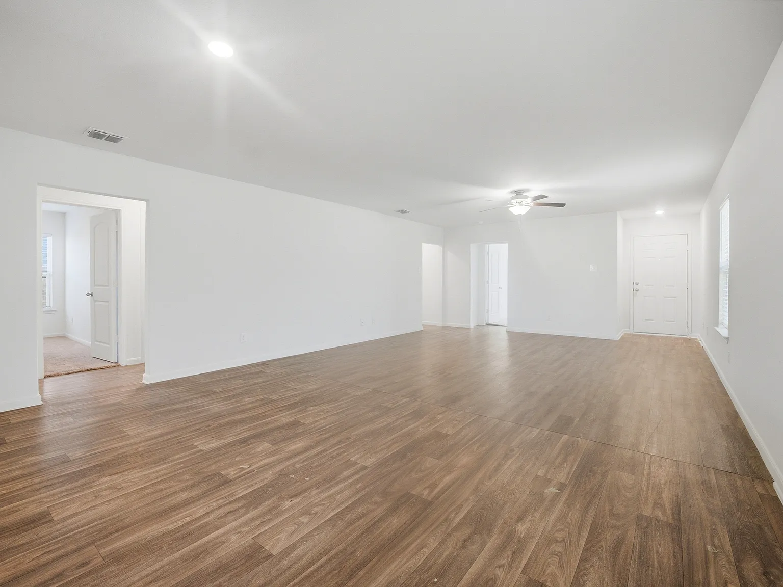 4 bed, 1794 sqft, $1,900 — Photo 3