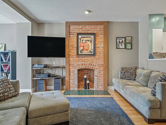 4th image of 254 S Washington Ave