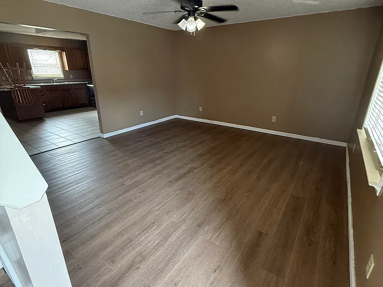 24 Lexington Ct — Photo 8