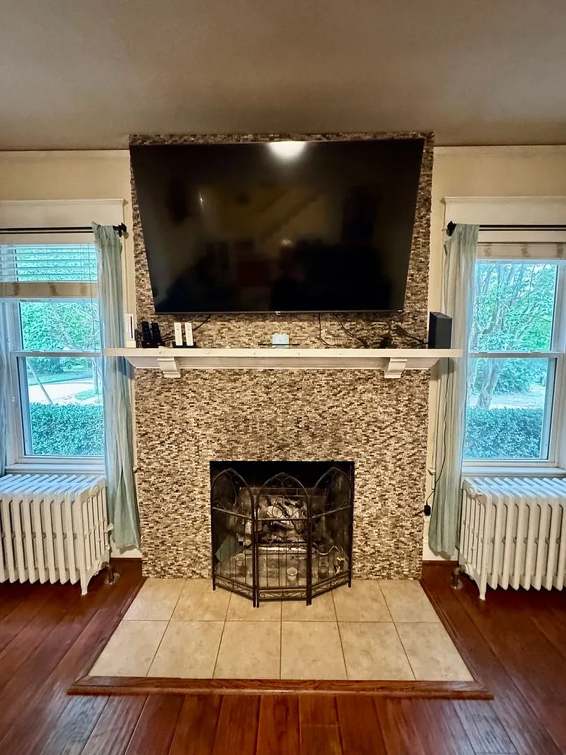 Beautiful Spacious Home with Mother-in-Law Suite — Photo 3