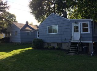 30 Lee Rd, Painesville, OH 44077