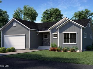 6 Hayner Rd, Stillwater, NY 12170