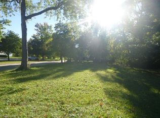 Robindale Ave, Wickliffe, OH 44092