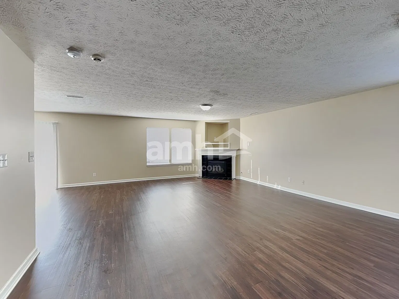 4 bed, 2.5 bath, 3154 sqft, $2,605 — Photo 4