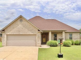 210 Hollis St, Bono, AR 72416