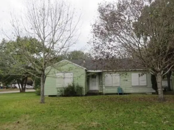 1708 Austin St, La Marque, TX 77568