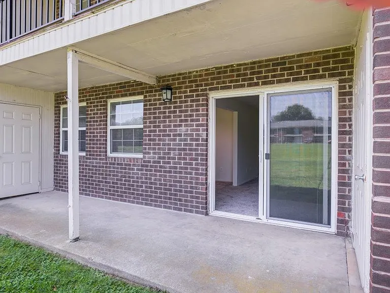 Lumberton Apartment Homes — Photo 8