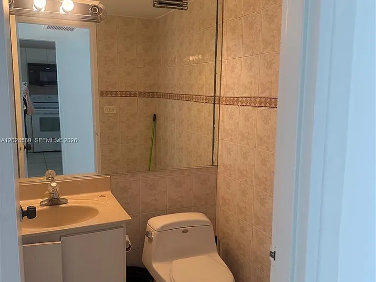 5601 Collins Ave #607 — Photo 7