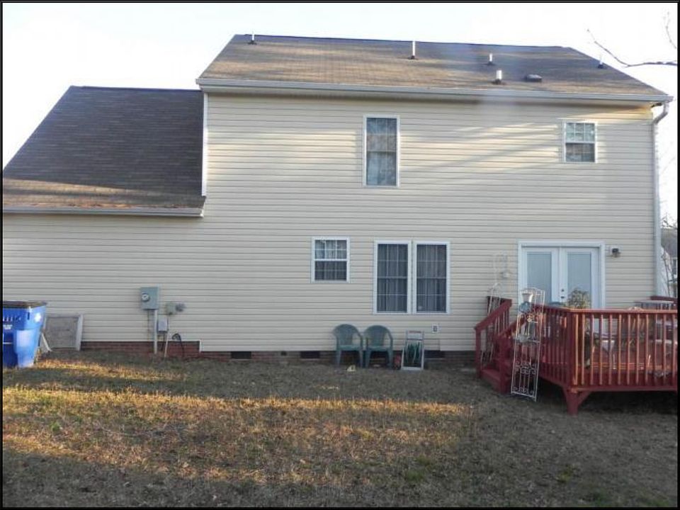 2nd image of 1304 Ujamaa Dr