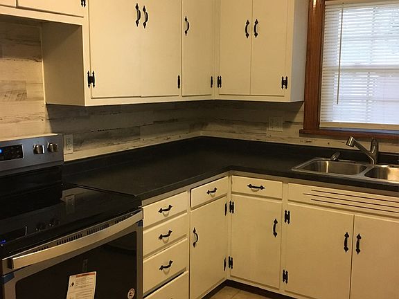 5th image of 3109 Allen St